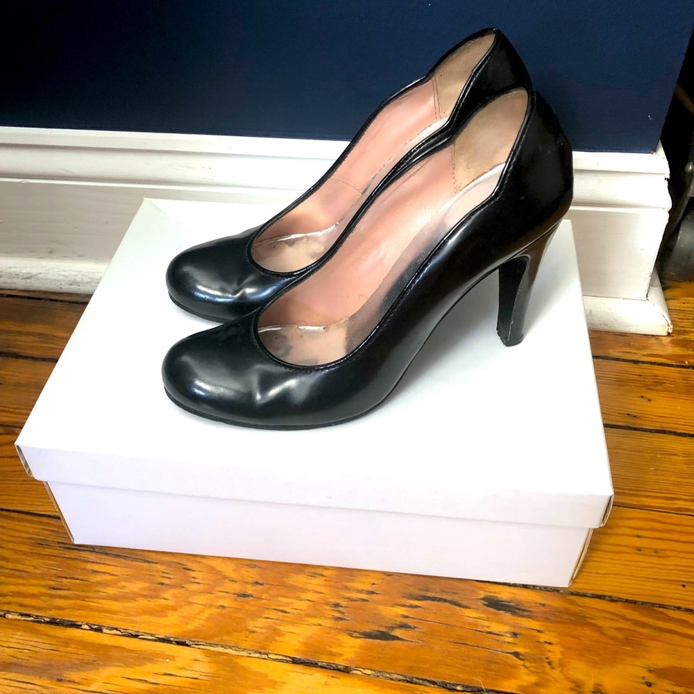 Marc Jacobs, black high heel pumps, EUC